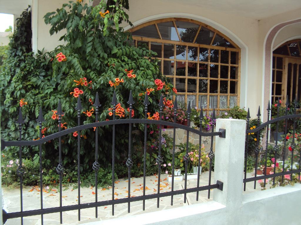 Amfora Guest House بايالا المظهر الخارجي الصورة